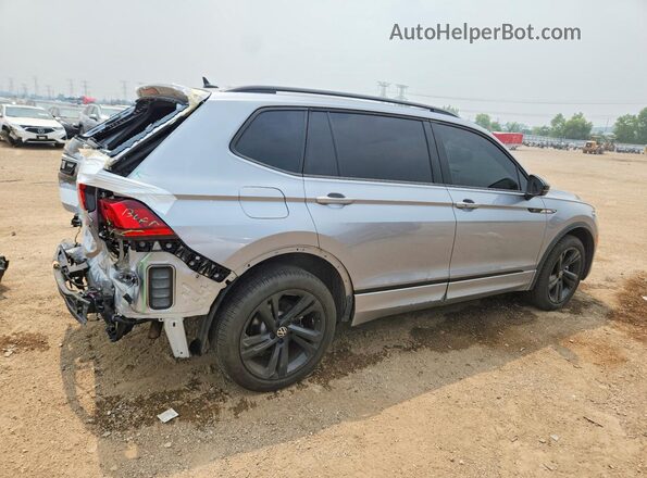 3VV8B7AX8RM117547 2024 VOLKSWAGEN TIGUAN Silver Rear right