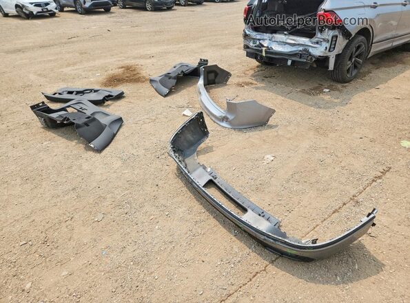 3VV8B7AX8RM117547 2024 VOLKSWAGEN TIGUAN Silver Engine compartment view