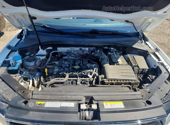 3VV8B7AX9NM057840 2022 VOLKSWAGEN TIGUAN White Widok komory silnika