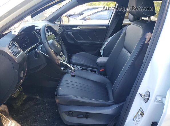 3VV8B7AX9RM229306 2024 VOLKSWAGEN TIGUAN White Սալոնի դիմացի տեսք
