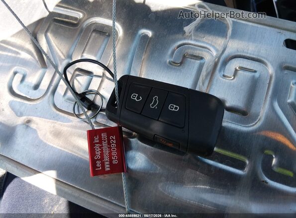 3VV8C7B21SM006344 2025 VOLKSWAGEN TAOS Black Vista del salpicadero