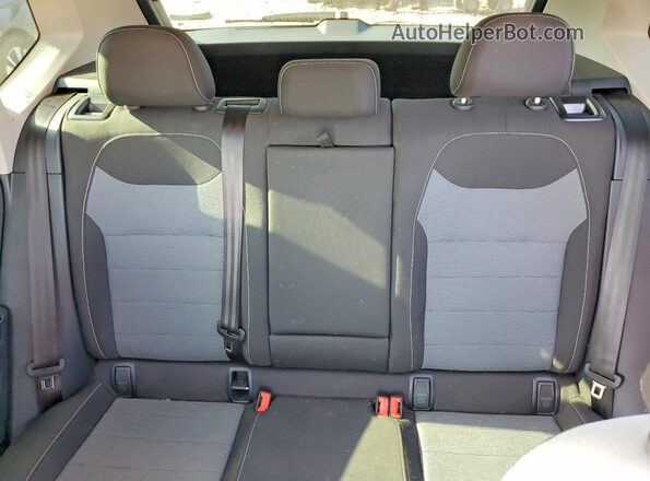 3VV8C7B23SM010542 2025 VOLKSWAGEN TAOS Белый Вид задних сидений