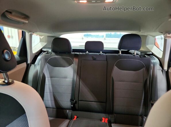 3VV8C7B23SM085046 2025 VOLKSWAGEN TAOS Blue უკანა სავარძლების ხედი