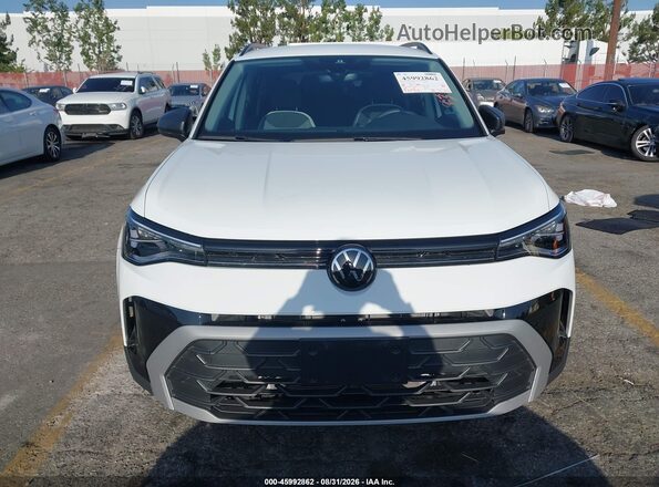 3VV8C7B2XSM059575 2025 VOLKSWAGEN TAOS White Սալոնի հետևի տեսք