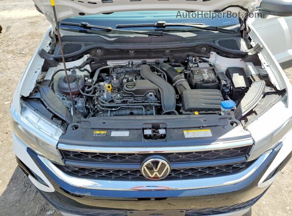 3VV8X7B21RM063285 2024 VOLKSWAGEN TAOS White Widok komory silnika