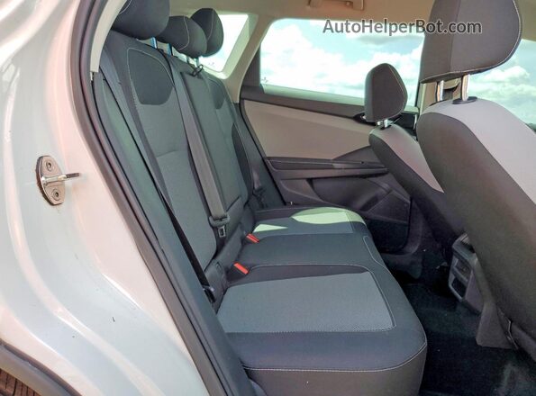 3VV8X7B21RM063285 2024 VOLKSWAGEN TAOS White Widok wnętrza z tyłu