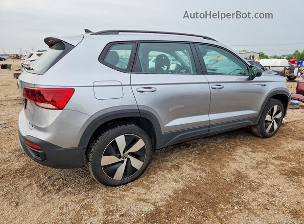 3VV8X7B26RM055859 2024 VOLKSWAGEN TAOS Silver უკანა მარჯვენა