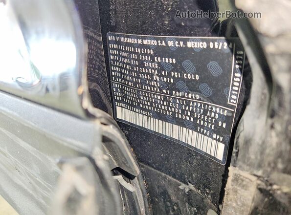 3VV8X7B27RM088062 2024 VOLKSWAGEN TAOS Black Widok naklejki z numerem VIN