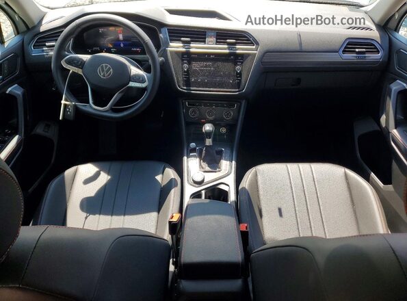 3VVAB7AX8RM223837 2024 VOLKSWAGEN TIGUAN White წინა პანელის ხედი