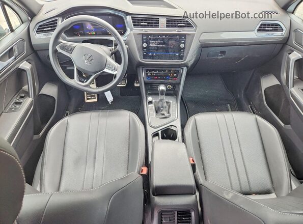 3VVCB7AX3PM049097 2023 VOLKSWAGEN TIGUAN White Dashboard view