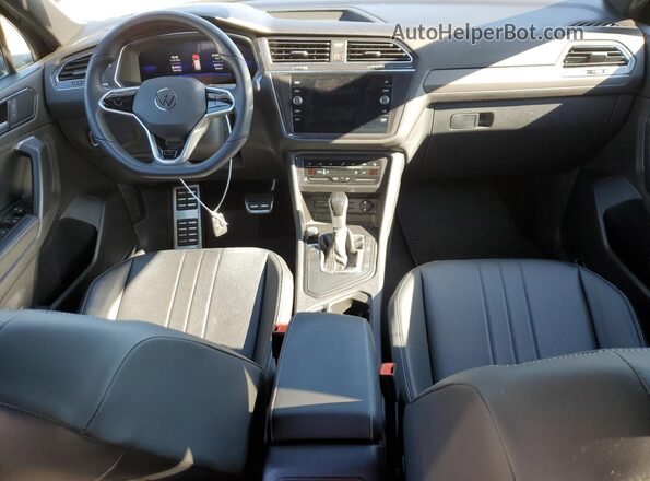 3VVCB7AX3PM113168 2023 VOLKSWAGEN TIGUAN Black Вид панелі приладів