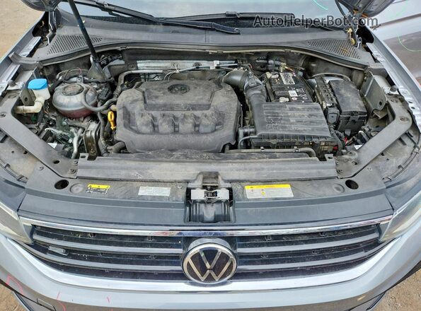 3VVCB7AX5NM065928 2022 VOLKSWAGEN TIGUAN Silver Widok komory silnika