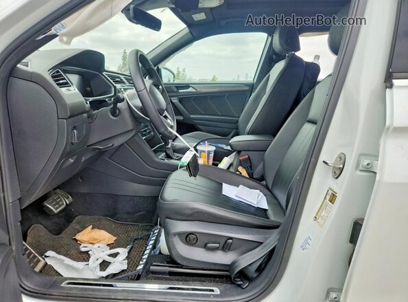 3VVCB7AX6NM077764 2022 VOLKSWAGEN TIGUAN White Вид салону спереду