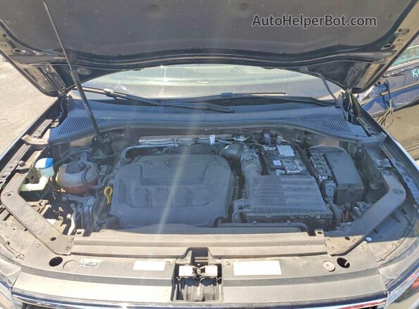 3VVCB7AX6PM034142 2023 VOLKSWAGEN TIGUAN Black Widok komory silnika