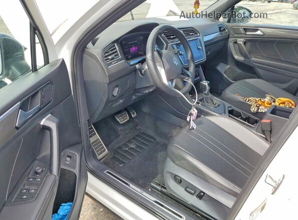 3VVCB7AX6RM055138 2024 VOLKSWAGEN TIGUAN White Widok deski rozdzielczej