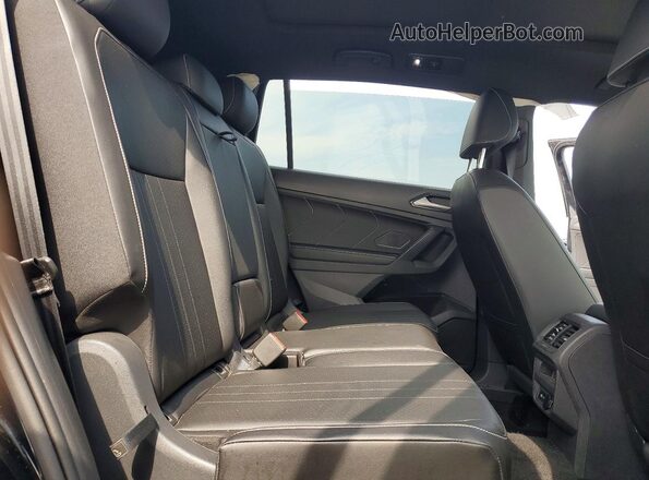 3VVCB7AX7RM131031 2024 VOLKSWAGEN TIGUAN Черный Вид задней части салона