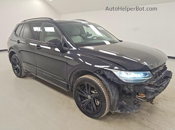 3VVCB7AX8PM061827 2023 VOLKSWAGEN TIGUAN Черный Передняя правая четверть