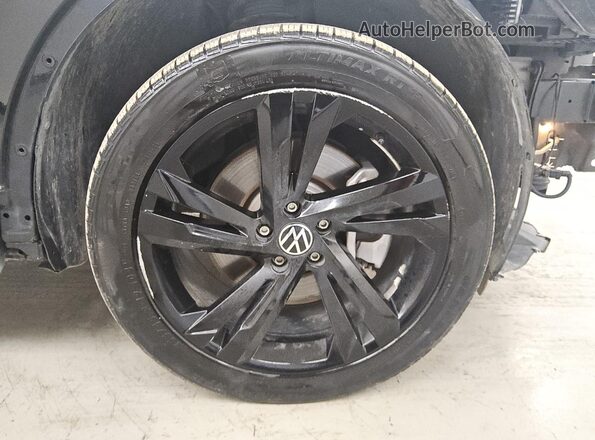 3VVCB7AX8PM061827 2023 VOLKSWAGEN TIGUAN Черный 