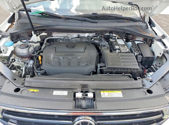 3VVCB7AX9NM040739 2022 VOLKSWAGEN TIGUAN White Vista del compartimento del motor