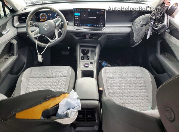 3VVCR7RM2SM056475 2025 VOLKSWAGEN TIGUAN Черный Вид панели приборов
