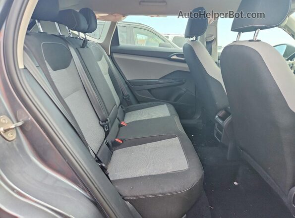 3VVCX7B22NM049545 2022 VOLKSWAGEN TAOS Gray Widok tylnych siedzeń