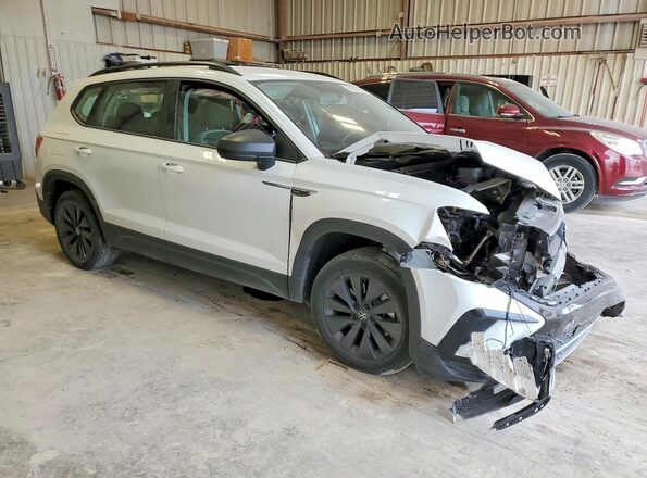 3VVCX7B22NM067060 2022 VOLKSWAGEN TAOS Белый Вид панели приборов