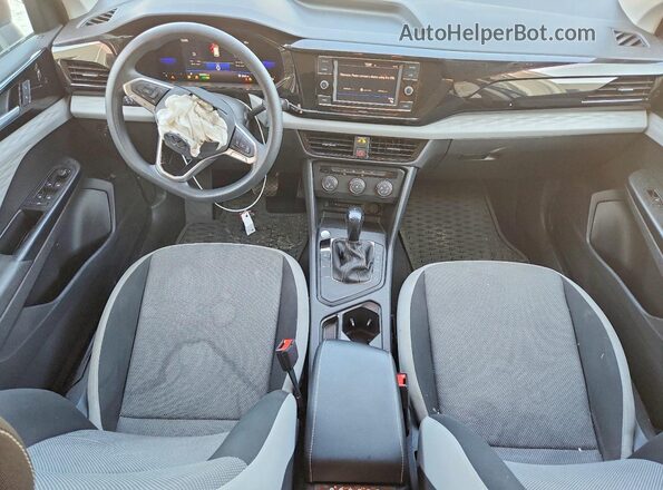 3VVCX7B28NM036475 2022 VOLKSWAGEN TAOS Gray Vista del salpicadero