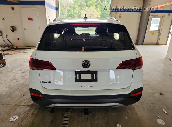 3VVCX7B28PM322717 2023 VOLKSWAGEN TAOS White უკანა ხედი