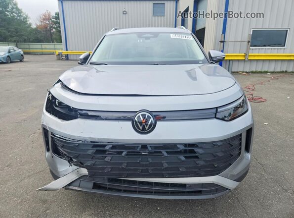 3VVER7RM1TM018410 2026 VOLKSWAGEN TIGUAN Silver Widok z przodu
