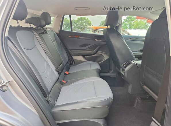 3VVER7RM1TM018410 2026 VOLKSWAGEN TIGUAN Silver Widok wnętrza z tyłu