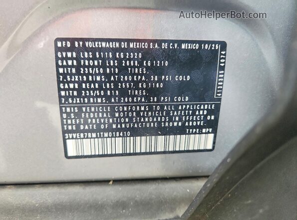 3VVER7RM1TM018410 2026 VOLKSWAGEN TIGUAN Silver Widok naklejki z numerem VIN