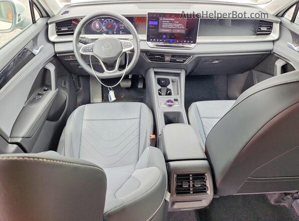 3VVER7RM5TM081283 2026 VOLKSWAGEN TIGUAN White Widok deski rozdzielczej