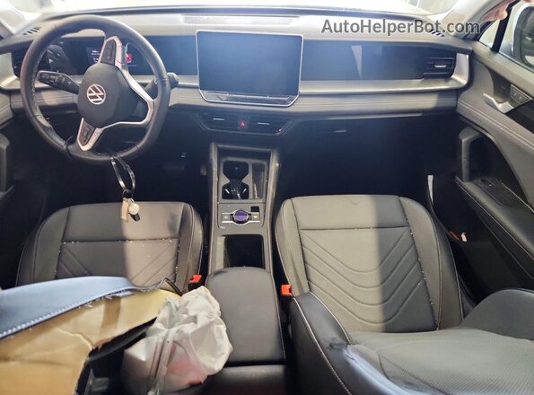 3VVER7RM9TM015870 2026 VOLKSWAGEN TIGUAN White Вид панелі приладів