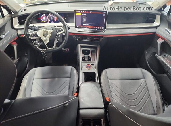 3VVER7RM9TM016517 2026 VOLKSWAGEN TIGUAN Black Vista del salpicadero