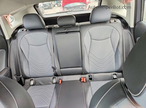 3VVER7RMXTM008975 2026 VOLKSWAGEN TIGUAN Silver Widok tylnych siedzeń