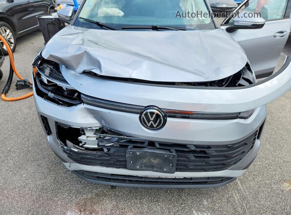 3VVER7RMXTM008975 2026 VOLKSWAGEN TIGUAN Silver Widok komory silnika