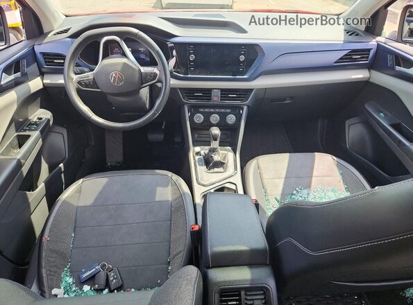 3VVEX7B22PM322995 2023 VOLKSWAGEN TAOS Красный Вид панели приборов