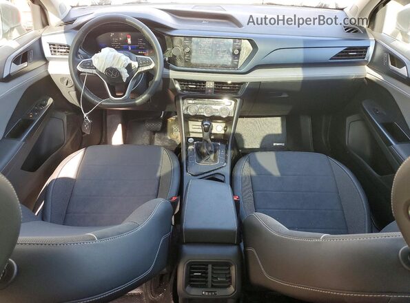 3VVEX7B23RM011563 2024 VOLKSWAGEN TAOS Gray Widok deski rozdzielczej