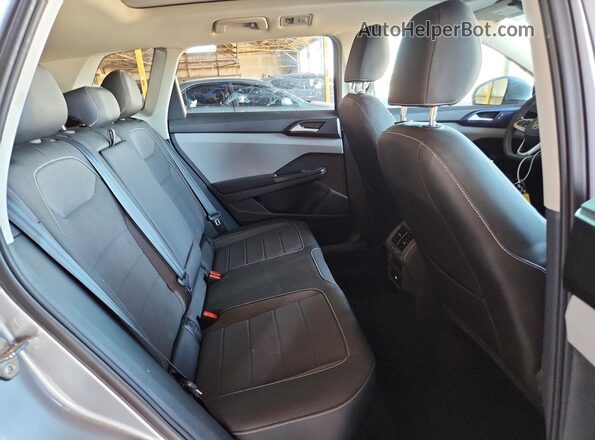 3VVEX7B2XPM372639 2023 VOLKSWAGEN TAOS Silver Widok tylnych siedzeń