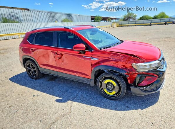 3VVEX7B2XRM069802 2024 VOLKSWAGEN TAOS Red Przód prawy