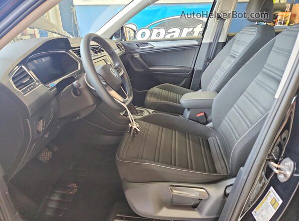 3VVFB7AX5PM067954 2023 VOLKSWAGEN TIGUAN Black Սալոնի դիմացի տեսք
