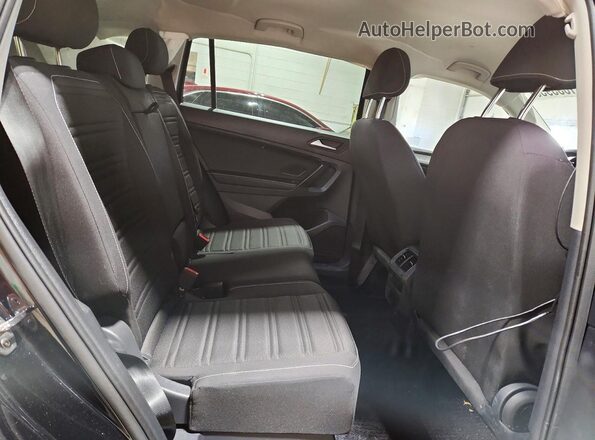 3VVFB7AX8RM124361 2024 VOLKSWAGEN TIGUAN Black უკანა სალონის ხედი