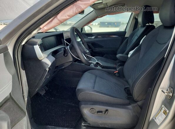 3VVFR7RM0SM033077 2025 VOLKSWAGEN TIGUAN Silver წინა სალონის ხედი