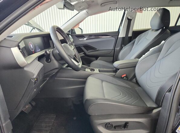 3VVFR7RM1TM075811 2026 VOLKSWAGEN TIGUAN Black 