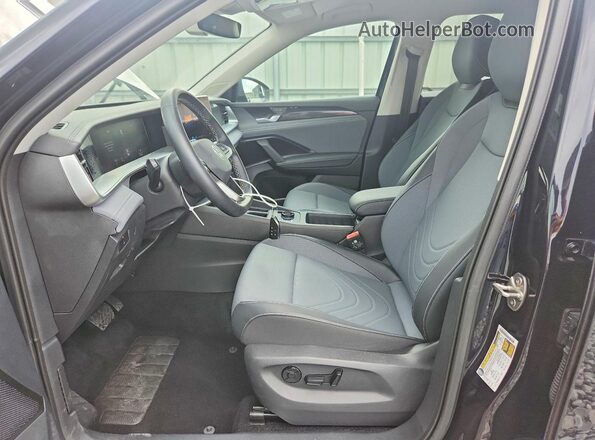 3VVFR7RM6TM042108 2026 VOLKSWAGEN TIGUAN Black Widok wnętrza z przodu