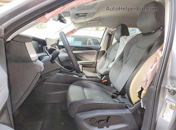 3VVFR7RM9TM099855 2026 VOLKSWAGEN TIGUAN Silver Vista interior delantera