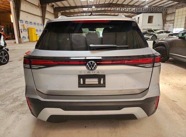 3VVFR7RM9TM099855 2026 VOLKSWAGEN TIGUAN Silver Vista trasera
