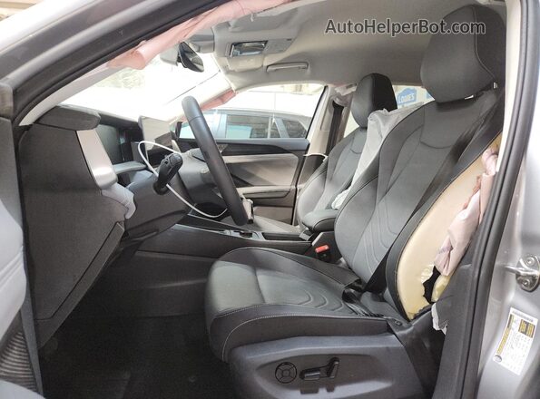 3VVFR7RM9TM099855 2026 VOLKSWAGEN TIGUAN Silver 