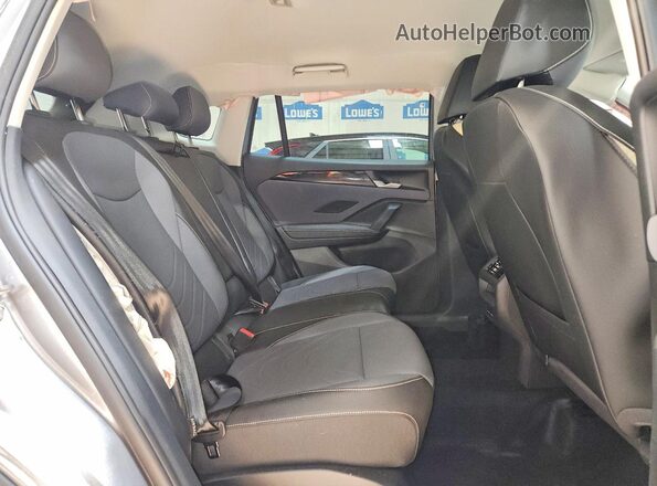 3VVFR7RM9TM099855 2026 VOLKSWAGEN TIGUAN Silver Vista interior trasera