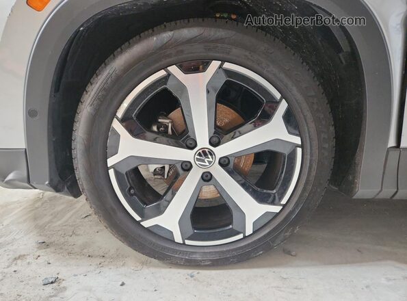3VVFR7RM9TM099855 2026 VOLKSWAGEN TIGUAN Silver 